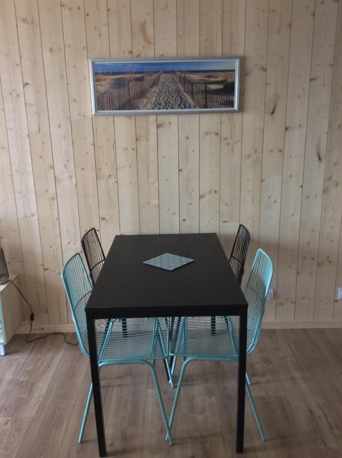 Les Obiones, Vue Laterale Mer, Fort Mahon Plage, Magnifique Studio Cabine 4P, Avec Balcon , Parking Prive Gratuit, Wifi, Classe 2 Etoiles, Exposition Plein Sud En Baie De Somme 外观 照片