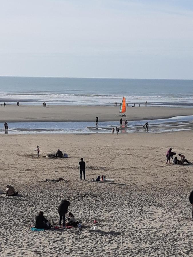 Les Obiones, Vue Laterale Mer, Fort Mahon Plage, Magnifique Studio Cabine 4P, Avec Balcon , Parking Prive Gratuit, Wifi, Classe 2 Etoiles, Exposition Plein Sud En Baie De Somme 外观 照片