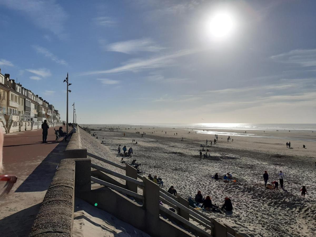 Les Obiones, Vue Laterale Mer, Fort Mahon Plage, Magnifique Studio Cabine 4P, Avec Balcon , Parking Prive Gratuit, Wifi, Classe 2 Etoiles, Exposition Plein Sud En Baie De Somme 外观 照片