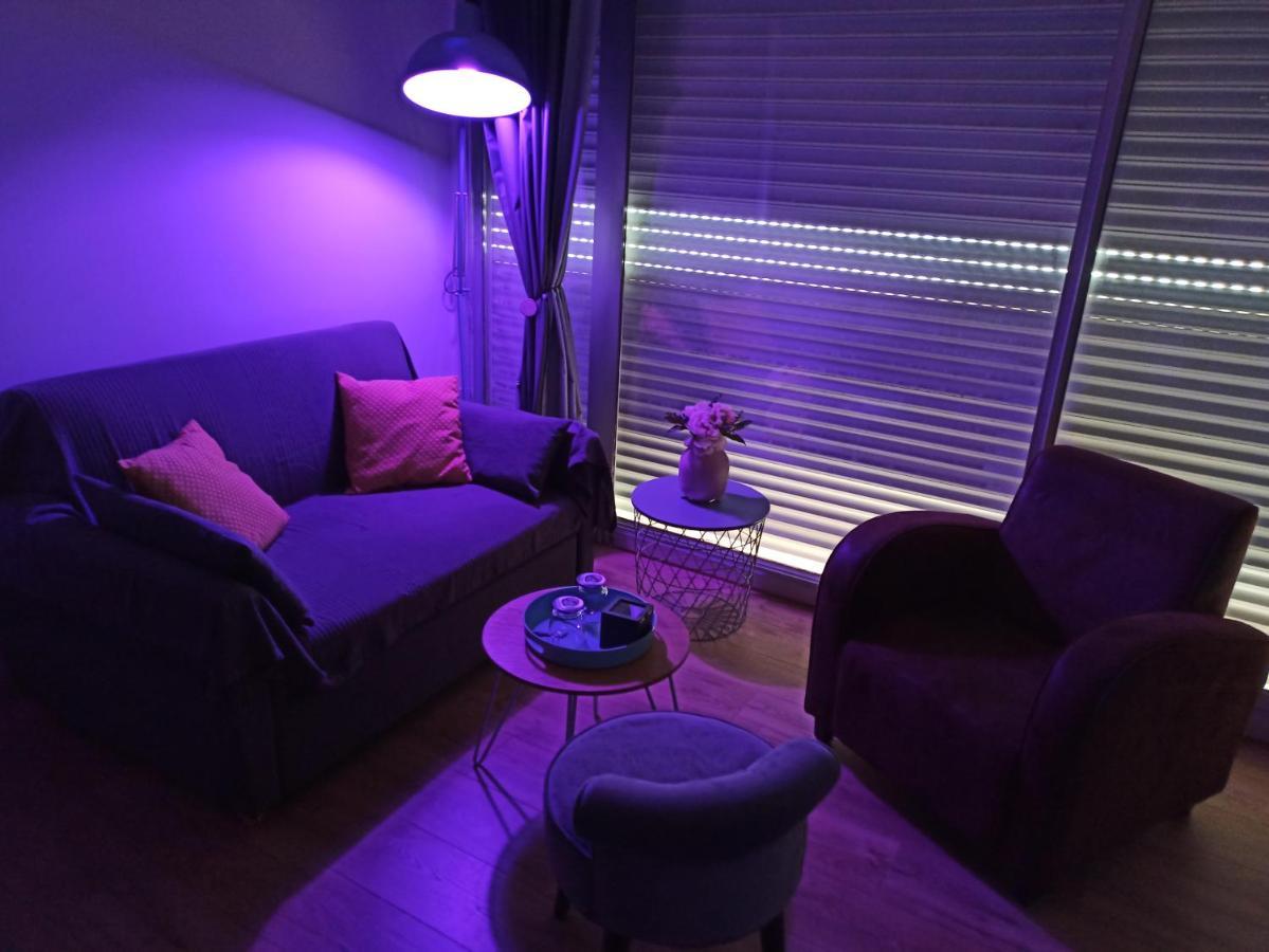 Les Obiones, Vue Laterale Mer, Fort Mahon Plage, Magnifique Studio Cabine 4P, Avec Balcon , Parking Prive Gratuit, Wifi, Classe 2 Etoiles, Exposition Plein Sud En Baie De Somme 外观 照片