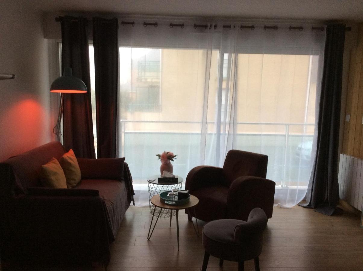 Les Obiones, Vue Laterale Mer, Fort Mahon Plage, Magnifique Studio Cabine 4P, Avec Balcon , Parking Prive Gratuit, Wifi, Classe 2 Etoiles, Exposition Plein Sud En Baie De Somme 外观 照片